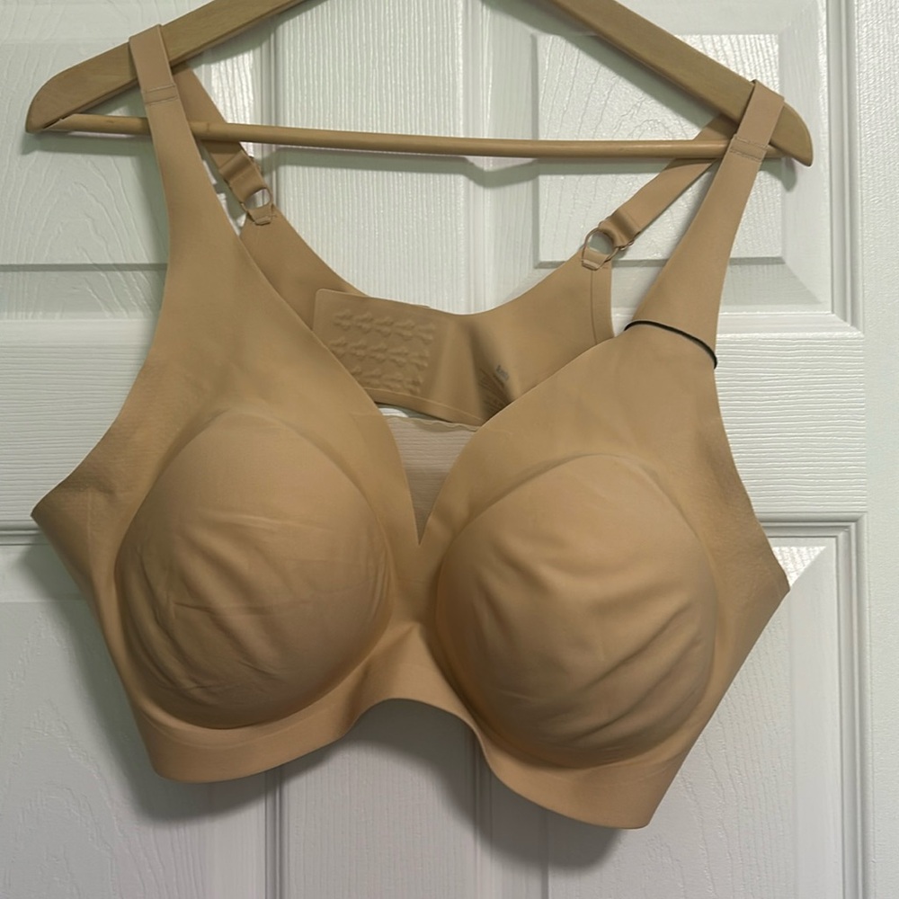 NWT Knix Shadow Mesh bra, colour warm sand